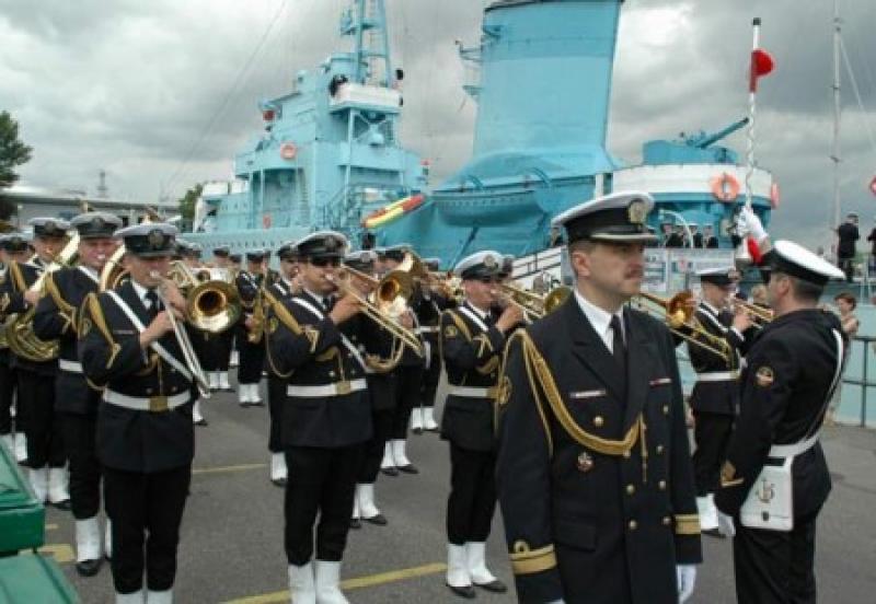 Orkiestra Marynarki Wojennej zagra Rotę