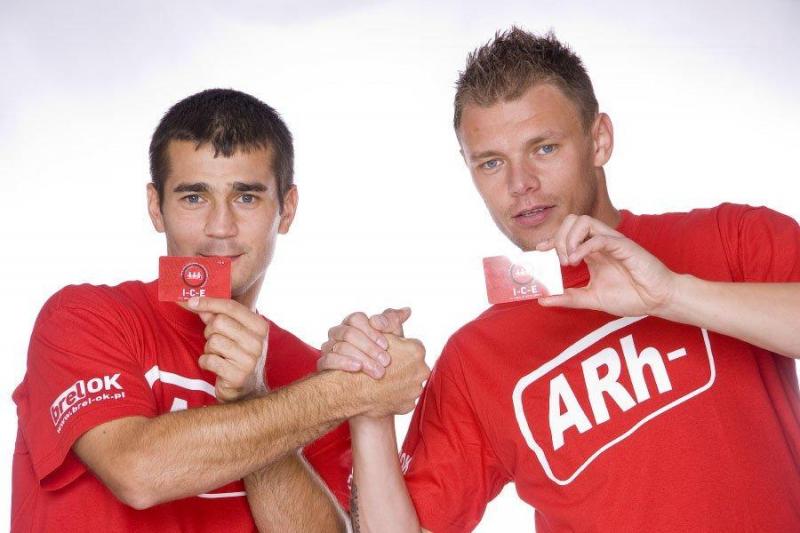 Piłkarze Arki w akcji społecznej "Krewniacy"